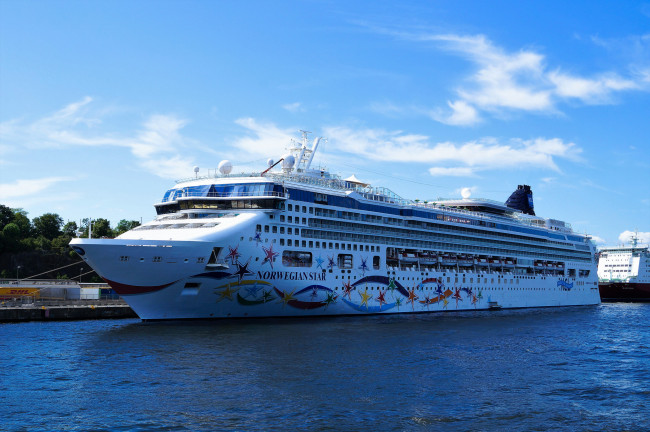 Обои картинки фото norwegian star, корабли, лайнеры, круиз, лайнер