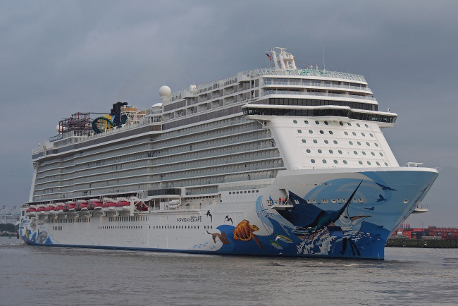 Обои картинки фото norwegian escape, корабли, лайнеры, круиз, лайнер