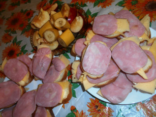 Картинка еда бутерброды +гамбургеры +канапе колбаса хлеб бананы яблоки сыр