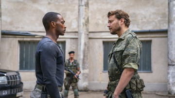 Картинка outside+the+wire+ +2021+ кино+фильмы outside+the+wire смертельная зона кадры из фильма фантастика боевик anthony mackie henry garrett