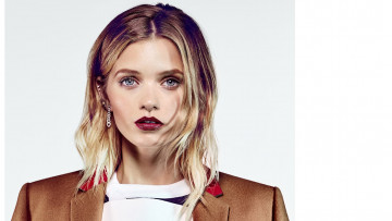 Картинка девушки abbey+kershaw блондинка лицо жакет