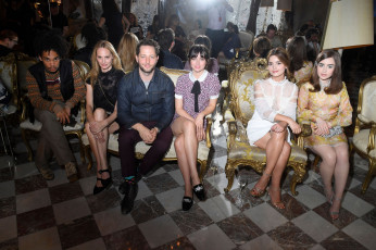 Картинка разное знаменитости ана де армас актриса показ miu париж