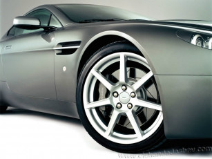 Картинка автомобили aston martin