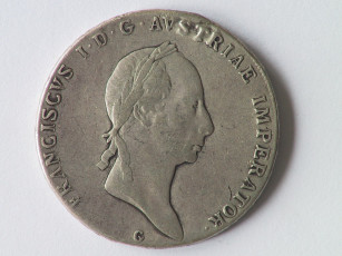 Картинка разное золото купюры монеты