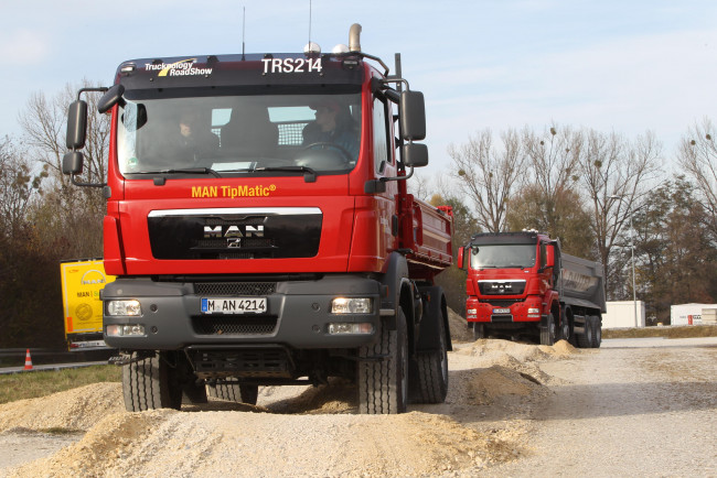 Обои картинки фото автомобили, man