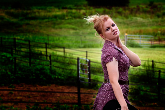 Обои картинки фото -Unsort Блондинки, девушки, unsort, блондинки, рубашка, пояс