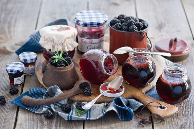 Обои картинки фото еда, мёд,  варенье,  повидло,  джем, джем, ягоды, ежевика