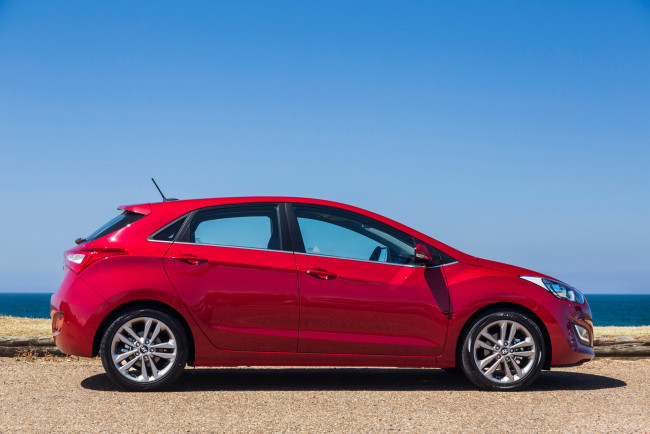 Обои картинки фото автомобили, hyundai, красный, 2015г, gd, au-spec, 5-door, i30