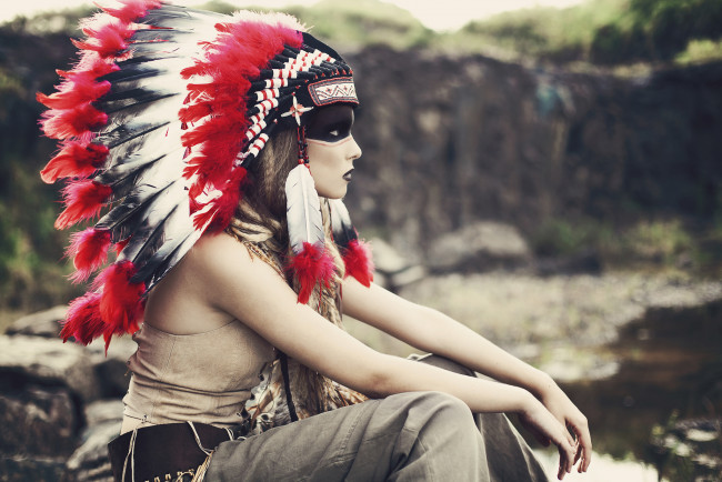 Обои картинки фото разное, маски,  карнавальные костюмы, перья, дикий, запад, тропа, войны, индианка, девушка