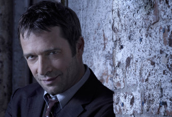 обоя james purefoy, мужчины, лицо, улыбка, стена