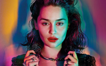 Картинка девушки emilia+clarke портрет