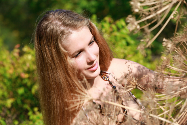 Обои картинки фото marianna merkulova, девушки, marianna, merkulova, девушка, модель, блондинка, красотка, красавица, взгляд, макияж, поза