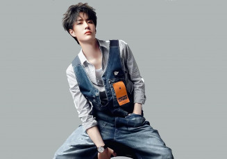 Картинка мужчины wang+yi+bo актер танцор комбинезон