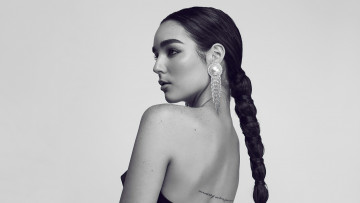 Картинка музыка -другое indiana massara черно-белая лицо коса серьги