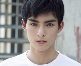 Картинка мужчины wang+hao+xuan ван хао сюань
