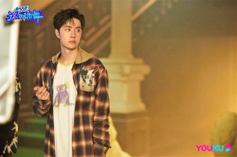 Картинка мужчины wang+yi+bo актер футболка рубашка