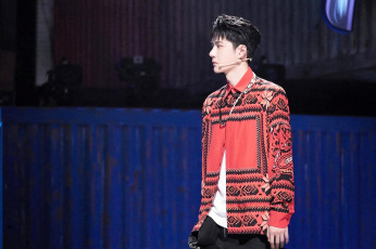 Картинка мужчины wang+yi+bo актер футболка рубашка