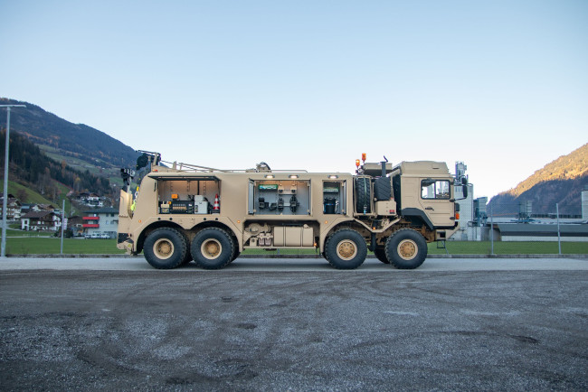 Обои картинки фото техника, военная техника, man