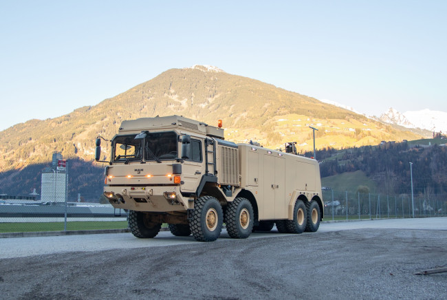 Обои картинки фото техника, военная техника, man