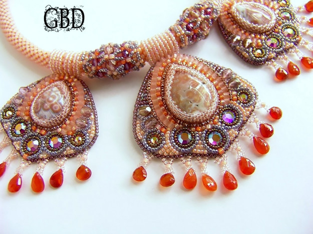 Обои картинки фото гузель, бакеева, лейла, разное, украшения, аксессуары, веера, кристаллы