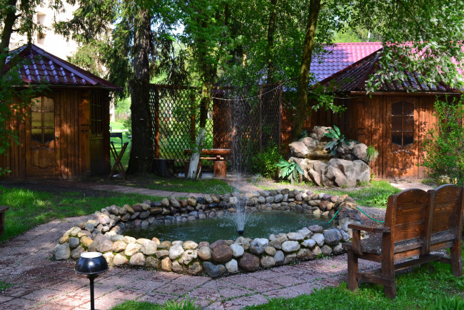 Обои картинки фото города, фонтаны, кафе, парк