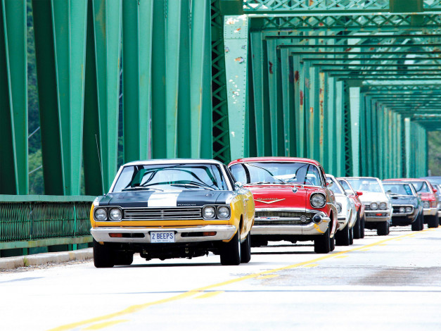 Обои картинки фото автомобили, выставки и уличные фото, belair, chevrolet, plymouth, roadrunner