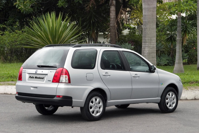 Обои картинки фото автомобили, fiat, 178, 30, anos, weekend, palio