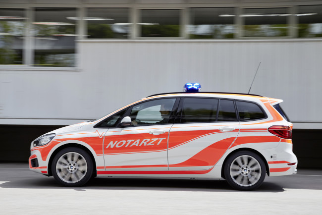 Обои картинки фото автомобили, bmw, tourer, nef, 2016г, gran, 220d, xdrive, f46