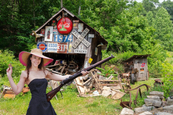 обоя девушки, - девушки с оружием, брюнетка, винтовка, шляпа