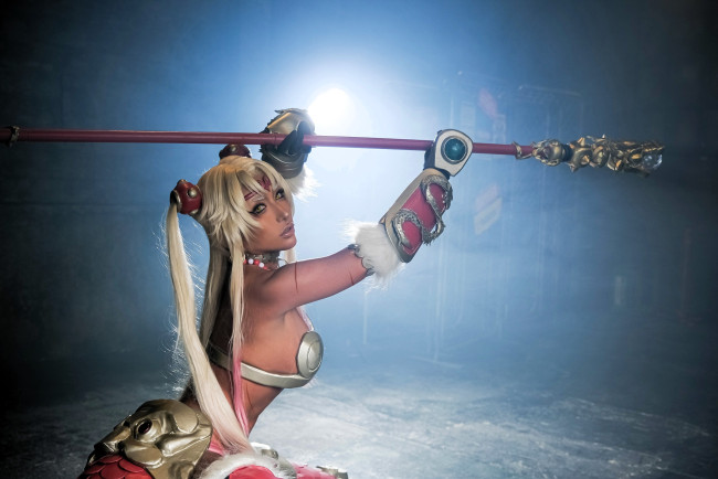 Обои картинки фото девушки, nonsummerjack, образ, косплей, наряд, посох