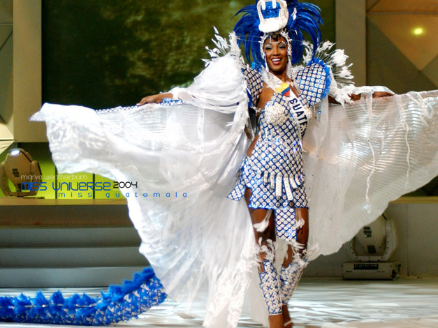 Обои картинки фото Miss universe 2004, девушки