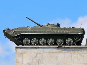 Картинка техника военная бмп гусеничная бронетехника