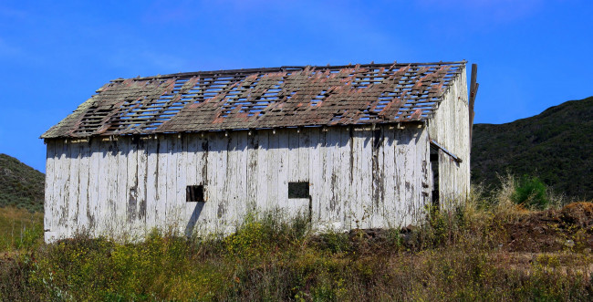 Обои картинки фото разное, развалины, руины, металлолом, лето, сарай