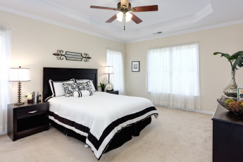 Картинка интерьер спальня кровать окно