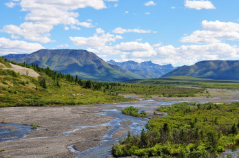 Картинка природа пейзажи ручей речка небо холмы горы деревья пейзаж