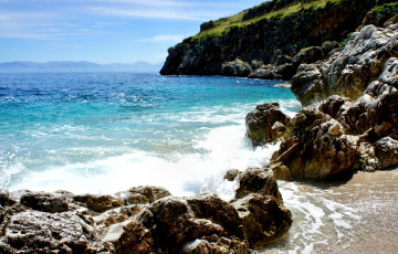 Картинка природа побережье океан скалы бухта волны