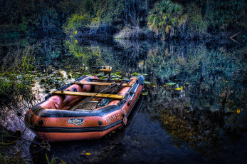 Картинка корабли лодки +шлюпки река заводь лодка мотор удочки