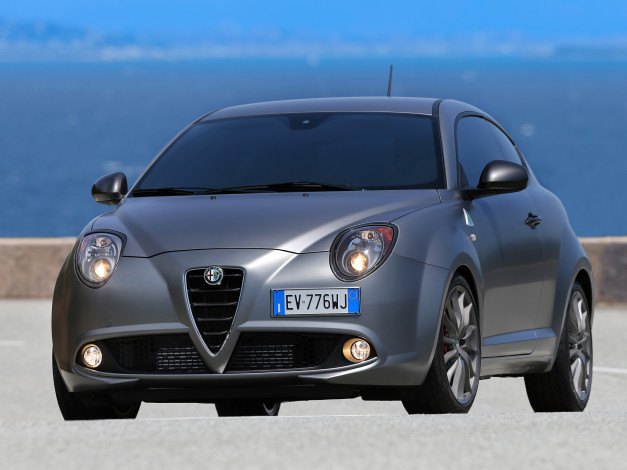 Обои картинки фото автомобили, alfa romeo, quadrifoglio, mito, alfa, romeo, темный, verde, 2014, г, 955