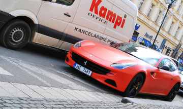 обоя ferrari ff, автомобили, выставки и уличные фото, замеченное, на, улице, tuning, ferrari, ff