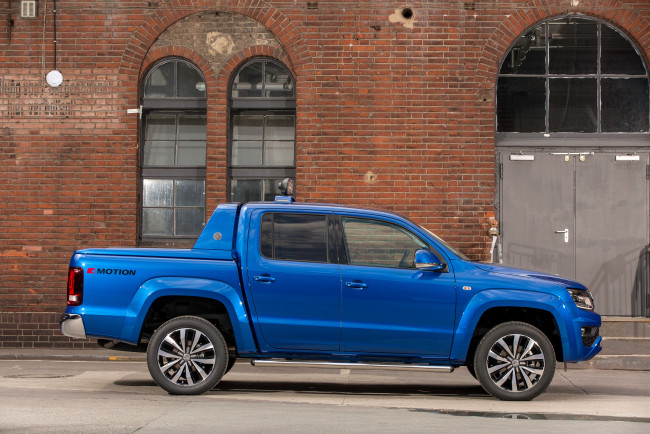 Обои картинки фото автомобили, volkswagen, 2016г, amarok, aventura, cab, double
