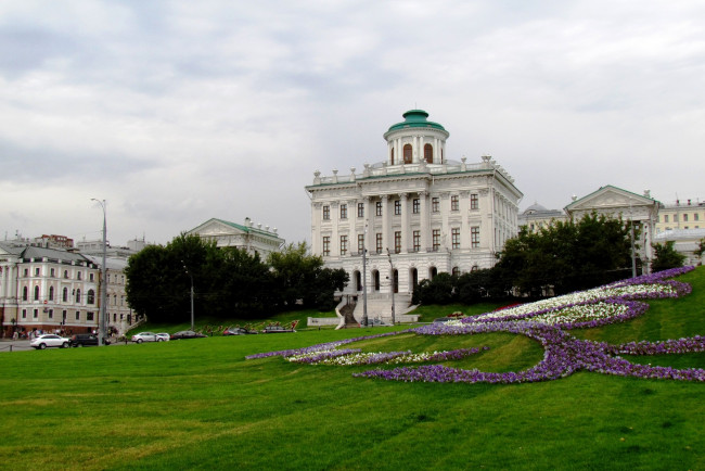 Обои картинки фото города, - здания,  дома, цветы, здание, москва