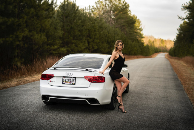 Обои картинки фото автомобили, -авто с девушками, audi, rs5, девушка, блондинка, дорога, лес