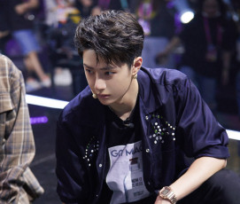 Картинка мужчины wang+yi+bo ван ибо wang yi bo