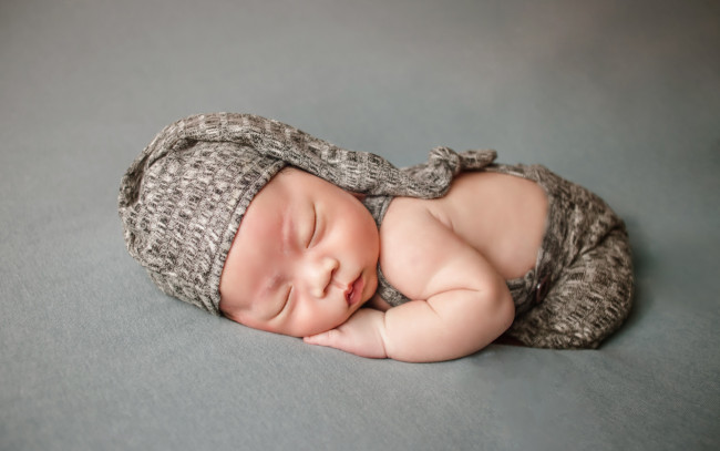 Обои картинки фото разное, дети, младенец, колпак