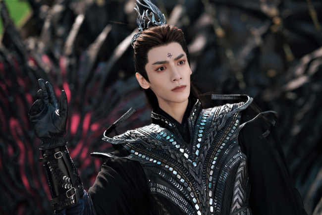 Обои картинки фото кино фильмы, till the end of the moon, демон, жест