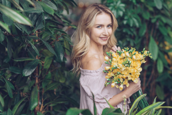 Картинка девушки -+блондинки +светловолосые девушка цветы