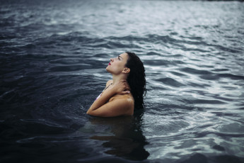 Картинка девушки -+брюнетки +шатенки девушка