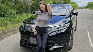 Картинка автомобили -авто+с+девушками toyota harrier