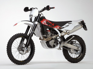 Картинка мотоциклы husqvarna