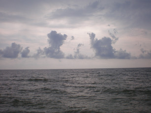 Картинка тучи над морем природа моря океаны